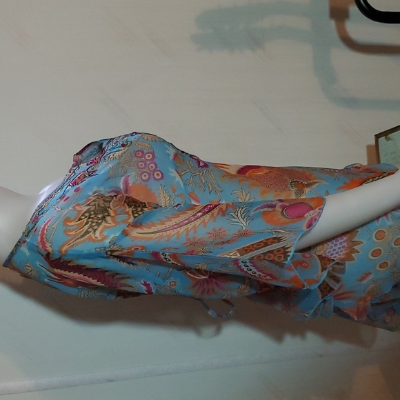 Sheer beach cover up - Picture 4 of 7